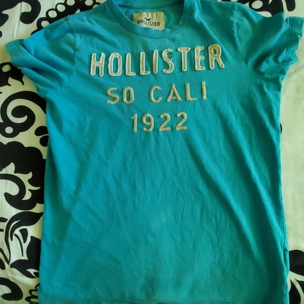 Hollister Tee